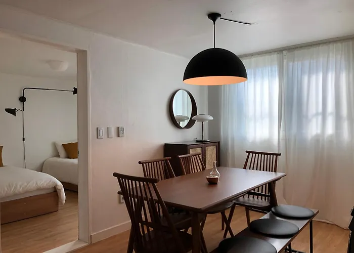 Stay Midcentury